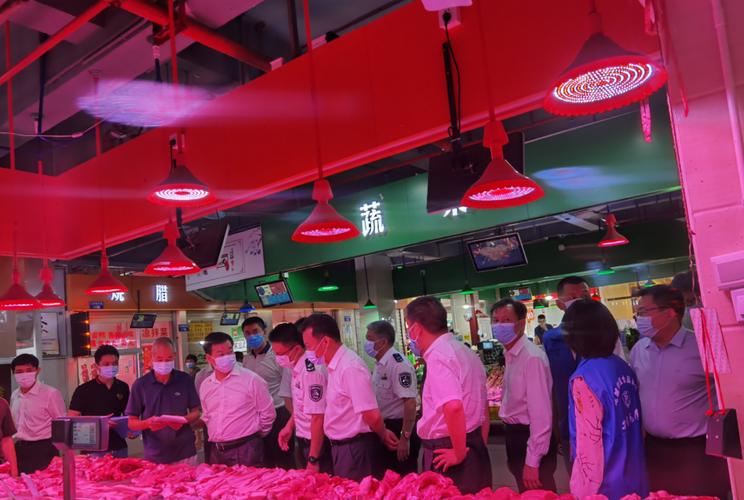 深圳市副市長黃敏率隊調研龍城街道農貿市場食品安全和疫情防控工作